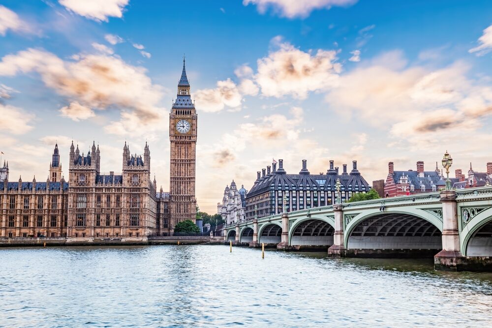 Il Regno Unito lancia la nuova UK Space Strategy con un investimento di 7,8 miliardi di sterline