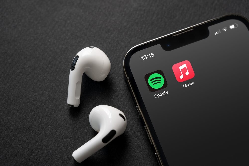 Apple Music e Spotify: due approcci opposti al mondo dello streaming musicale