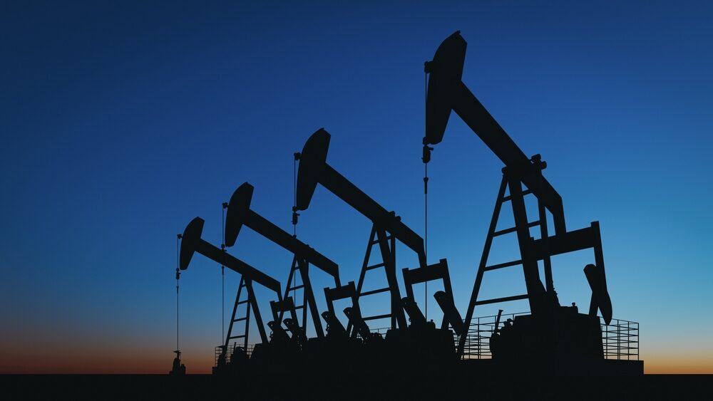 Tensioni nello Stretto di Hormuz: il petrolio oltre i 100 dollari al barile