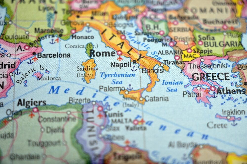 Meritocrazia in Italia: Tre Urgenze per un Futuro Sostenibile